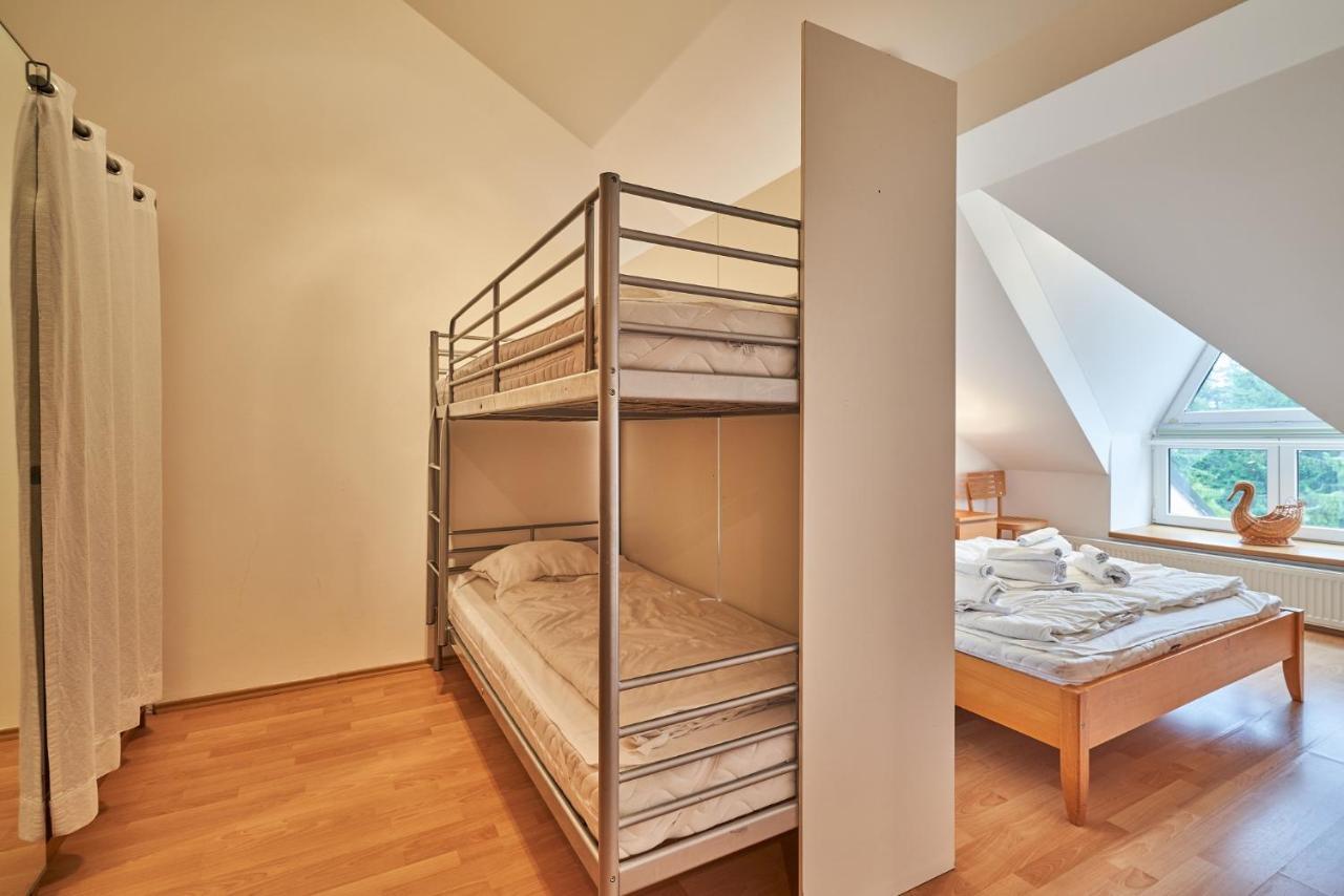 Poustevnik Apartments 페츠포드 스녜즈코우 외부 사진