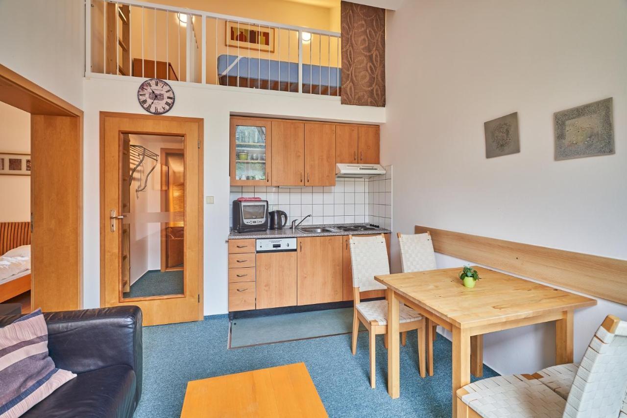 Poustevnik Apartments 페츠포드 스녜즈코우 외부 사진
